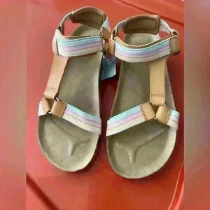 Sandals (girls sizing)